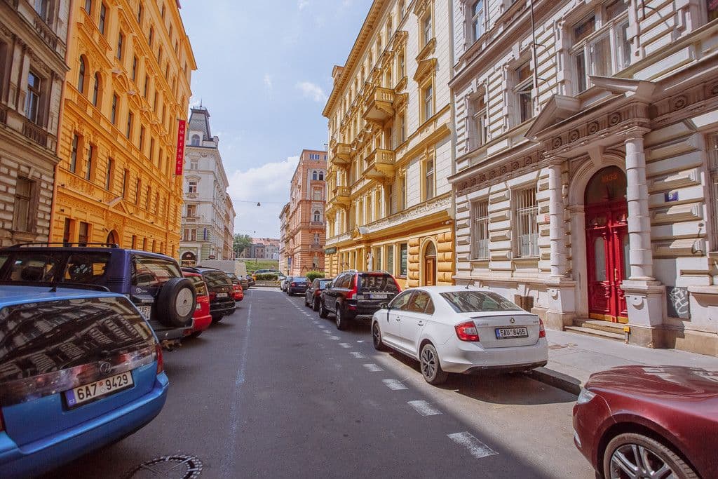 Pronájem bytu  43 m², Tyršova, Praha, Praha