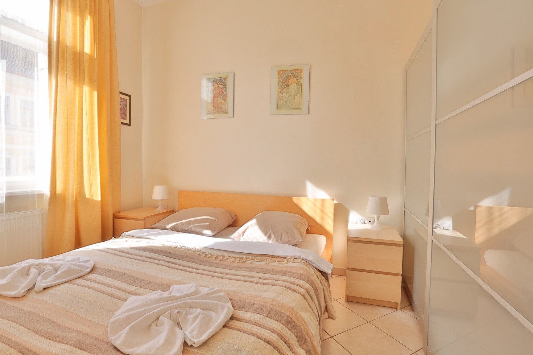 Pronájem bytu  43 m², Tyršova, Praha, Praha