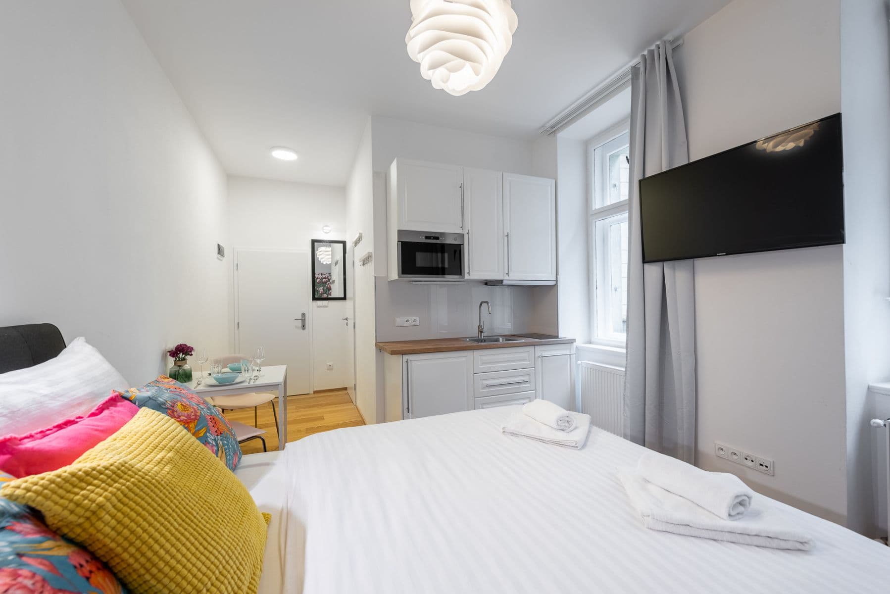 Pronájem bytu  17 m², Těšnov, Praha, Praha