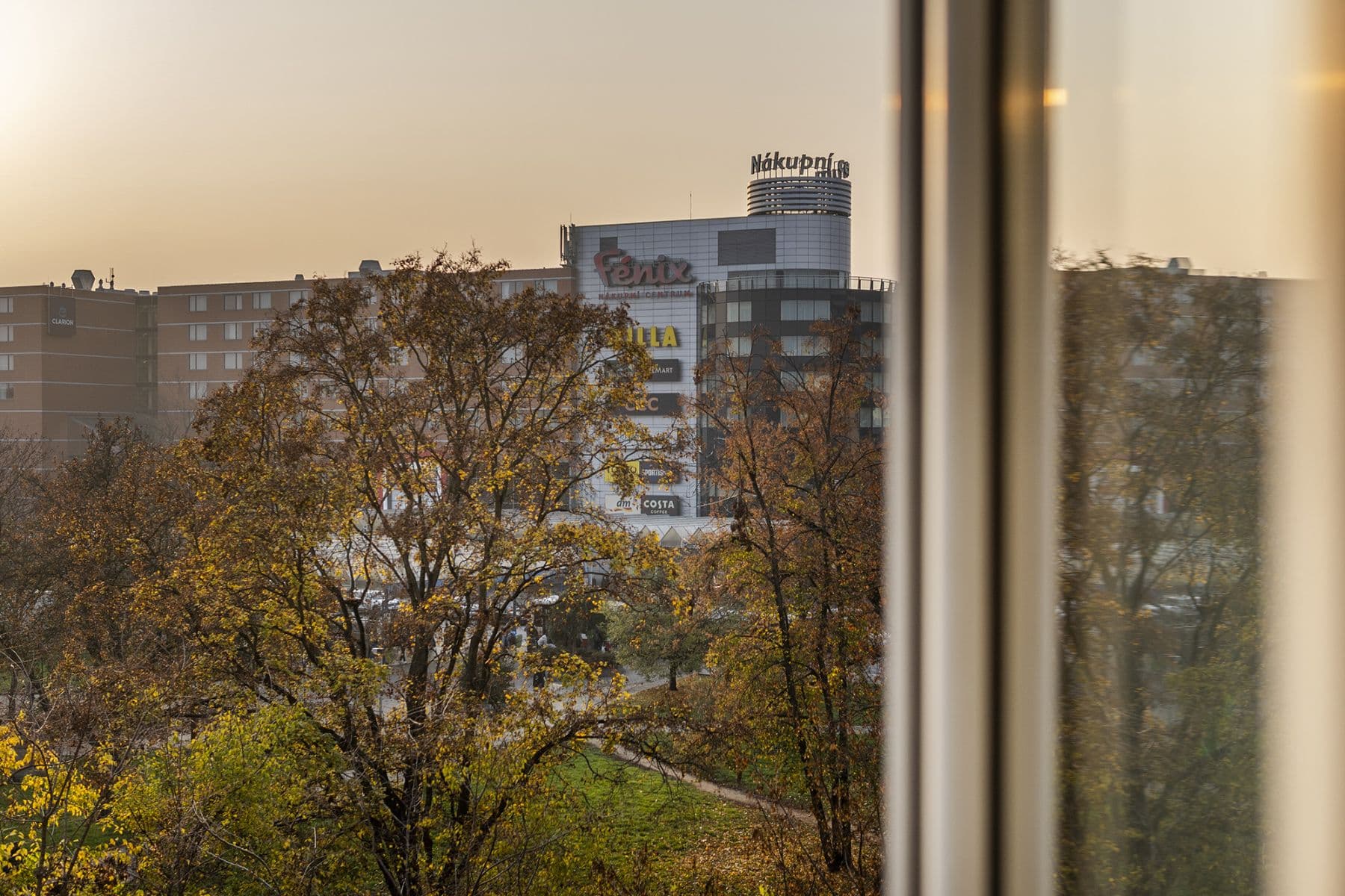 Pronájem bytu  37 m², Kolbenova, Praha, Praha