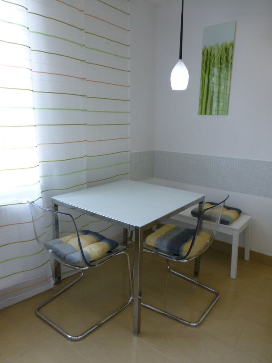 Pronájem bytu  47 m², Na Cihlářce A, Praha, Praha