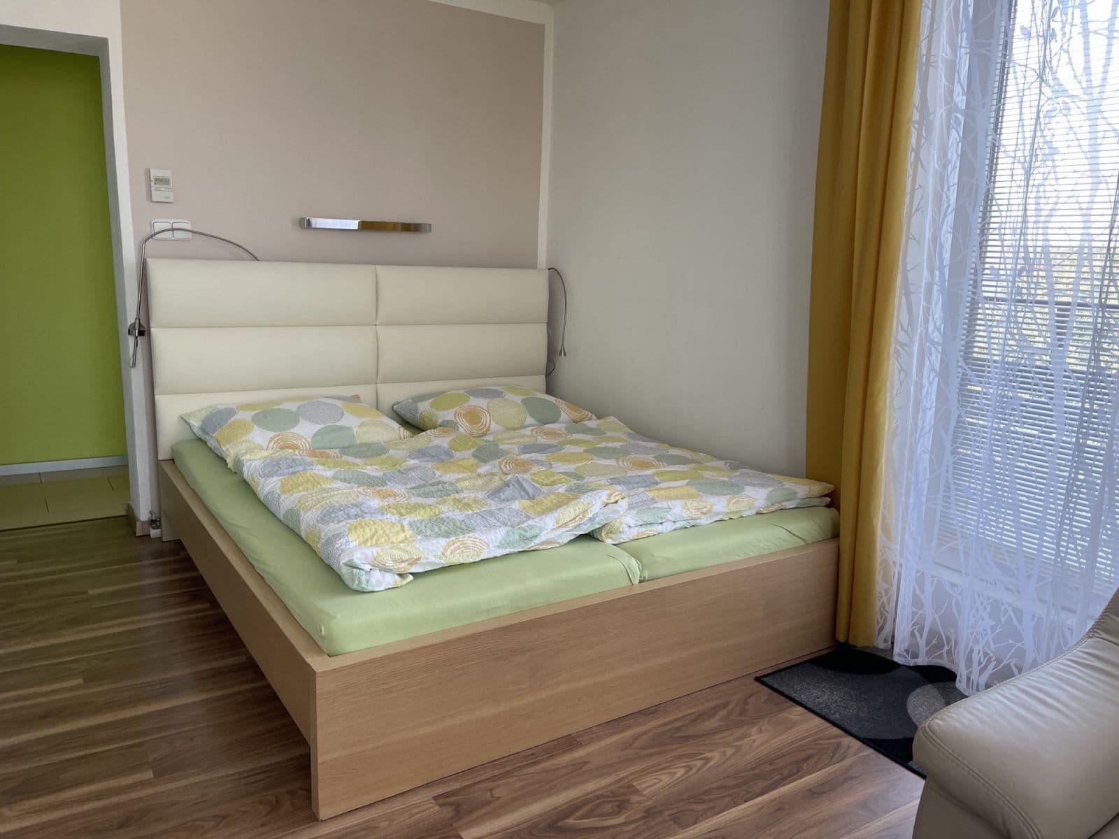 Pronájem bytu  47 m², Na Cihlářce A, Praha, Praha