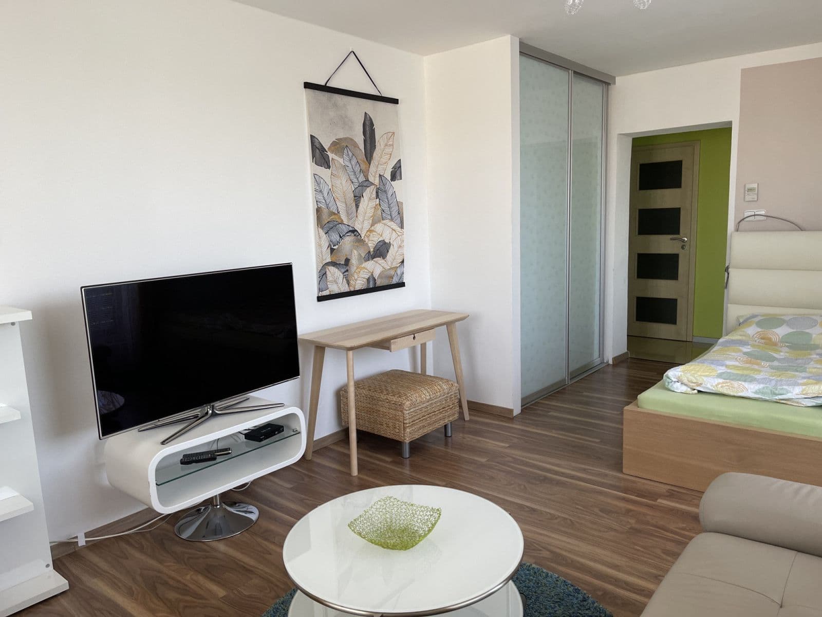 Pronájem bytu  47 m², Na Cihlářce A, Praha, Praha
