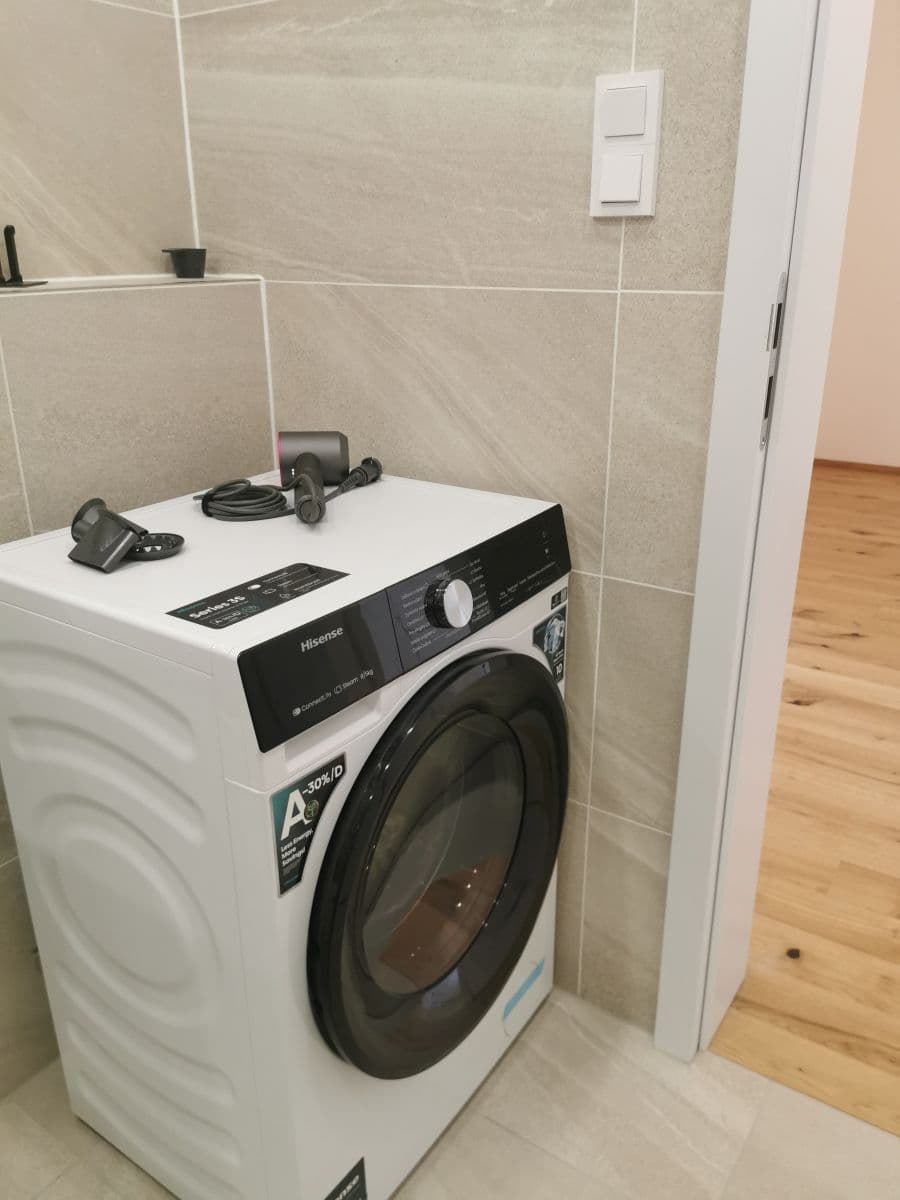 Pronájem bytu  50 m², Závišova a, Praha, Praha