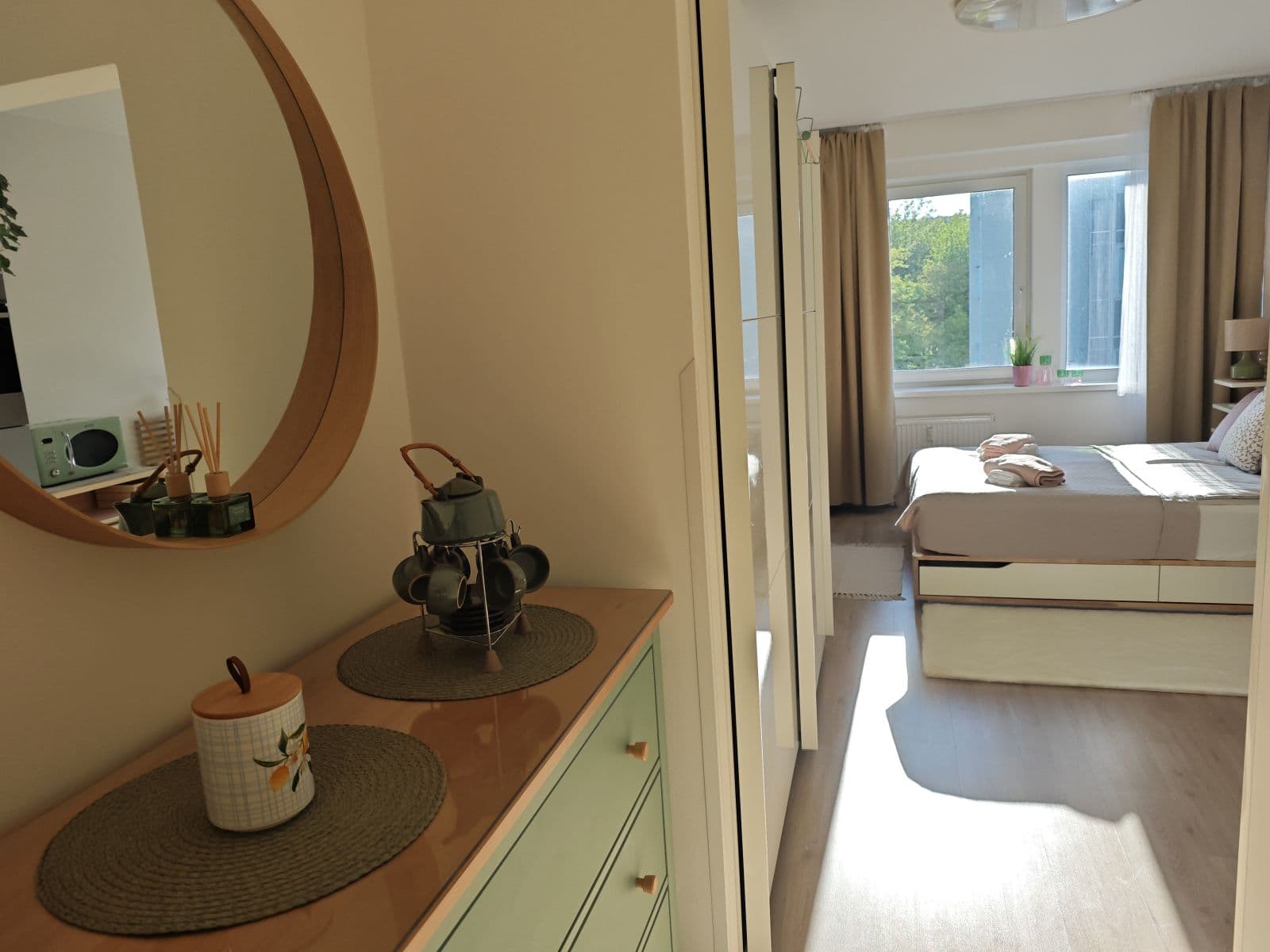 Pronájem bytu  28 m², Peroutkova, Praha, Praha