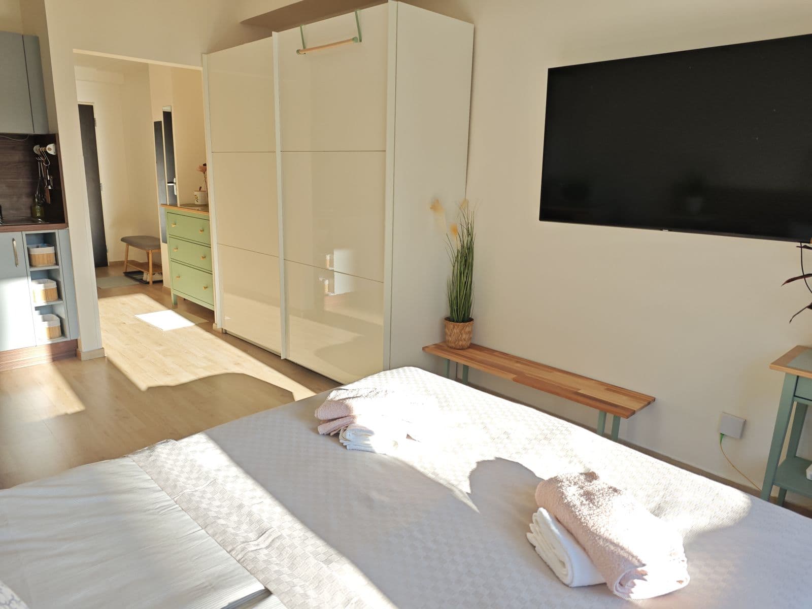 Pronájem bytu  28 m², Peroutkova, Praha, Praha