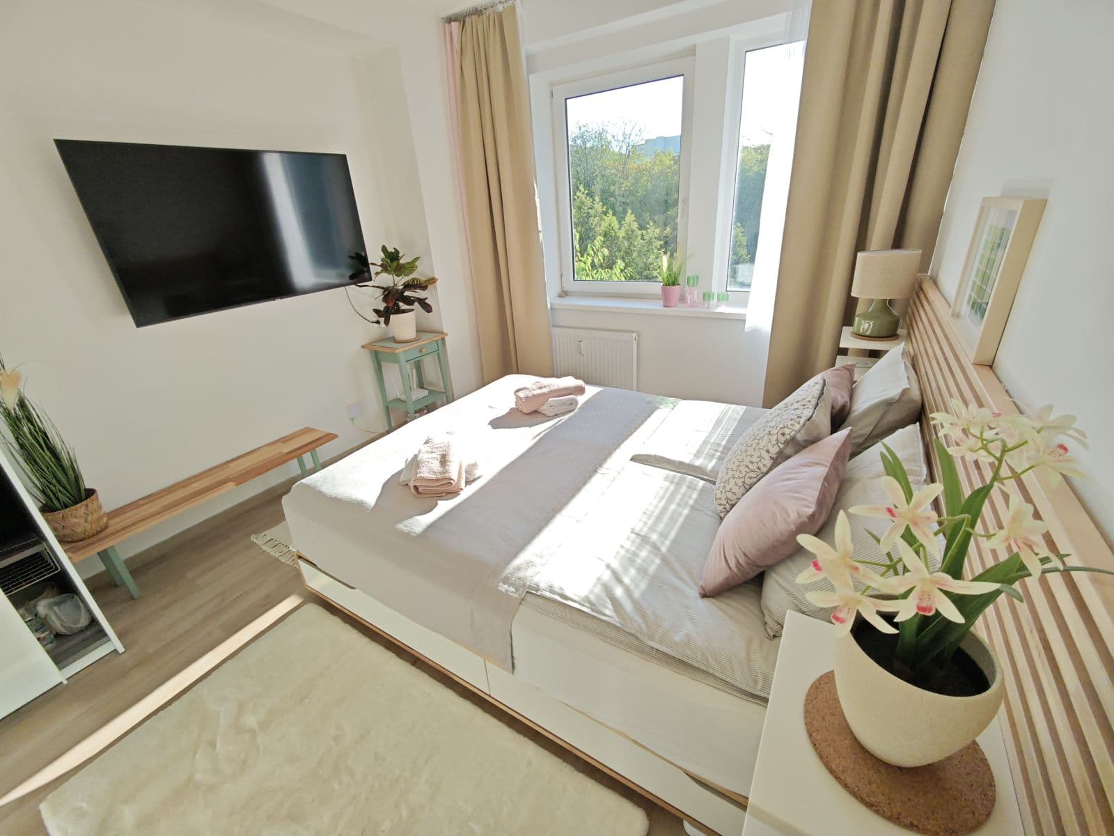 Pronájem bytu  28 m², Peroutkova, Praha, Praha