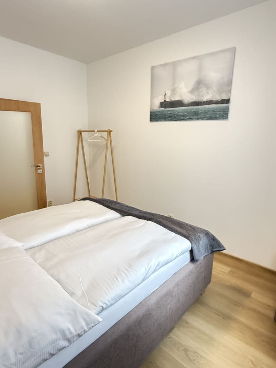 Pronájem bytu  44 m², Zbraslavská, Praha, Praha