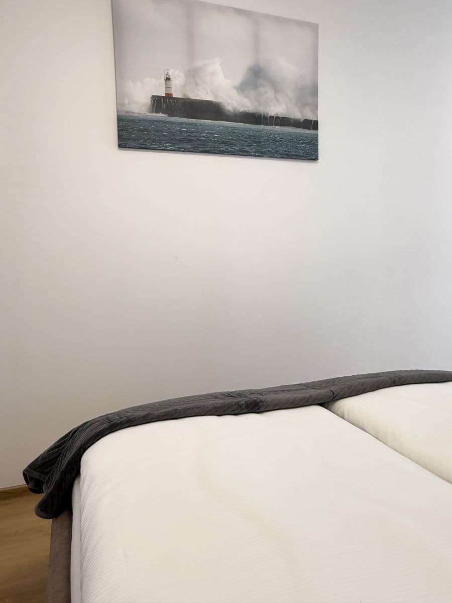 Pronájem bytu  53 m², Zbraslavská, Praha, Praha