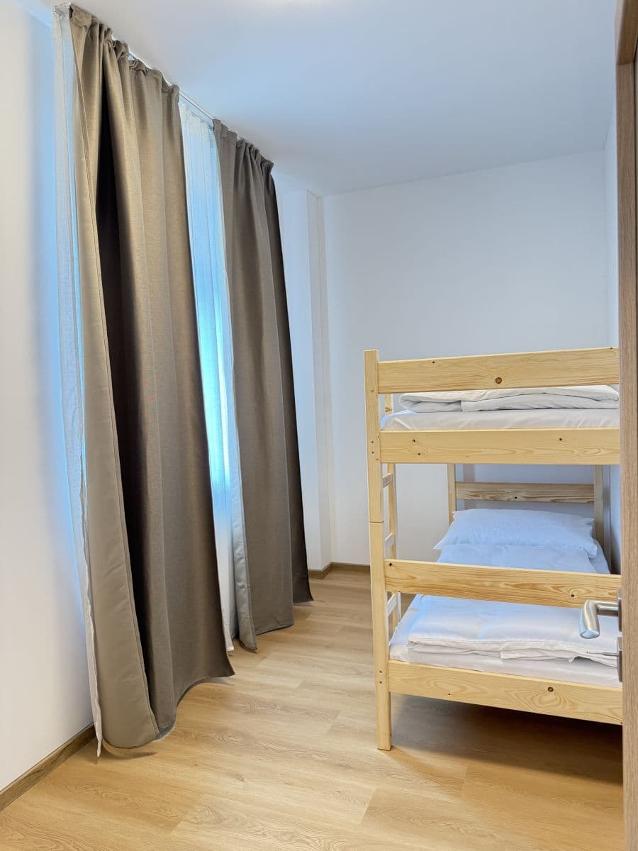 Pronájem bytu  53 m², Zbraslavská, Praha, Praha