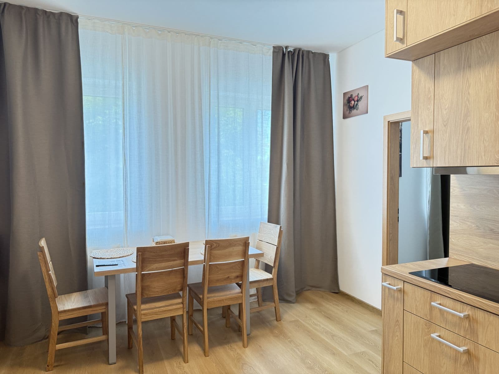 Pronájem bytu  53 m², Zbraslavská, Praha, Praha