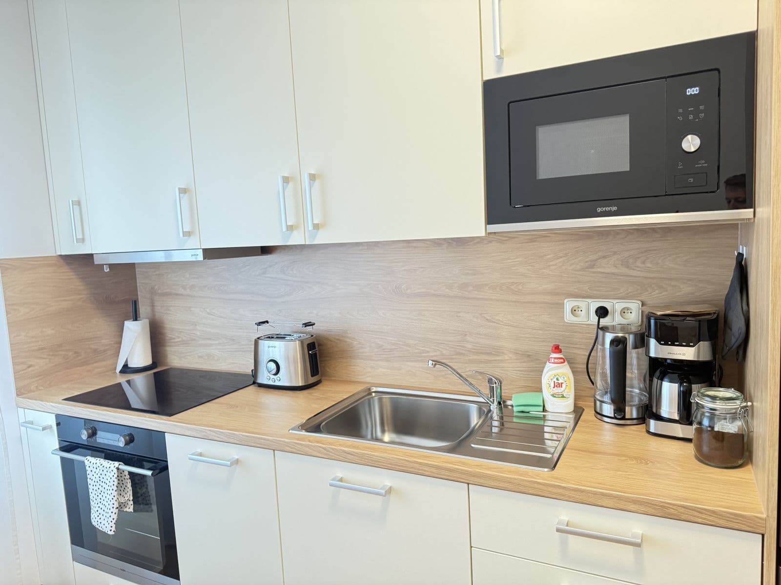 Pronájem bytu  40 m², Zbraslavská, Praha, Praha