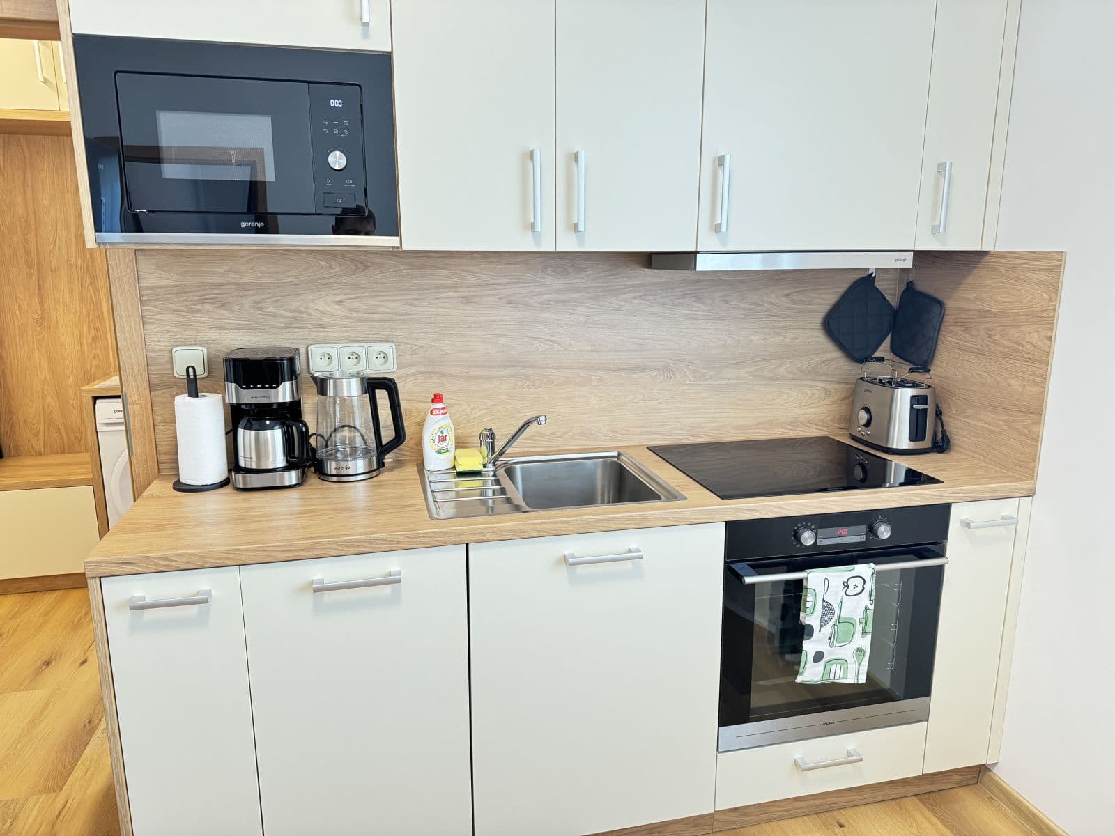 Pronájem bytu  31 m², Zbraslavská, Praha, Praha