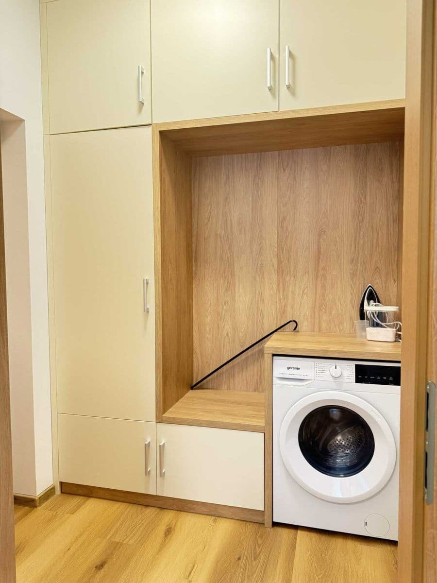 Pronájem bytu  43 m², Zbraslavská, Praha, Praha