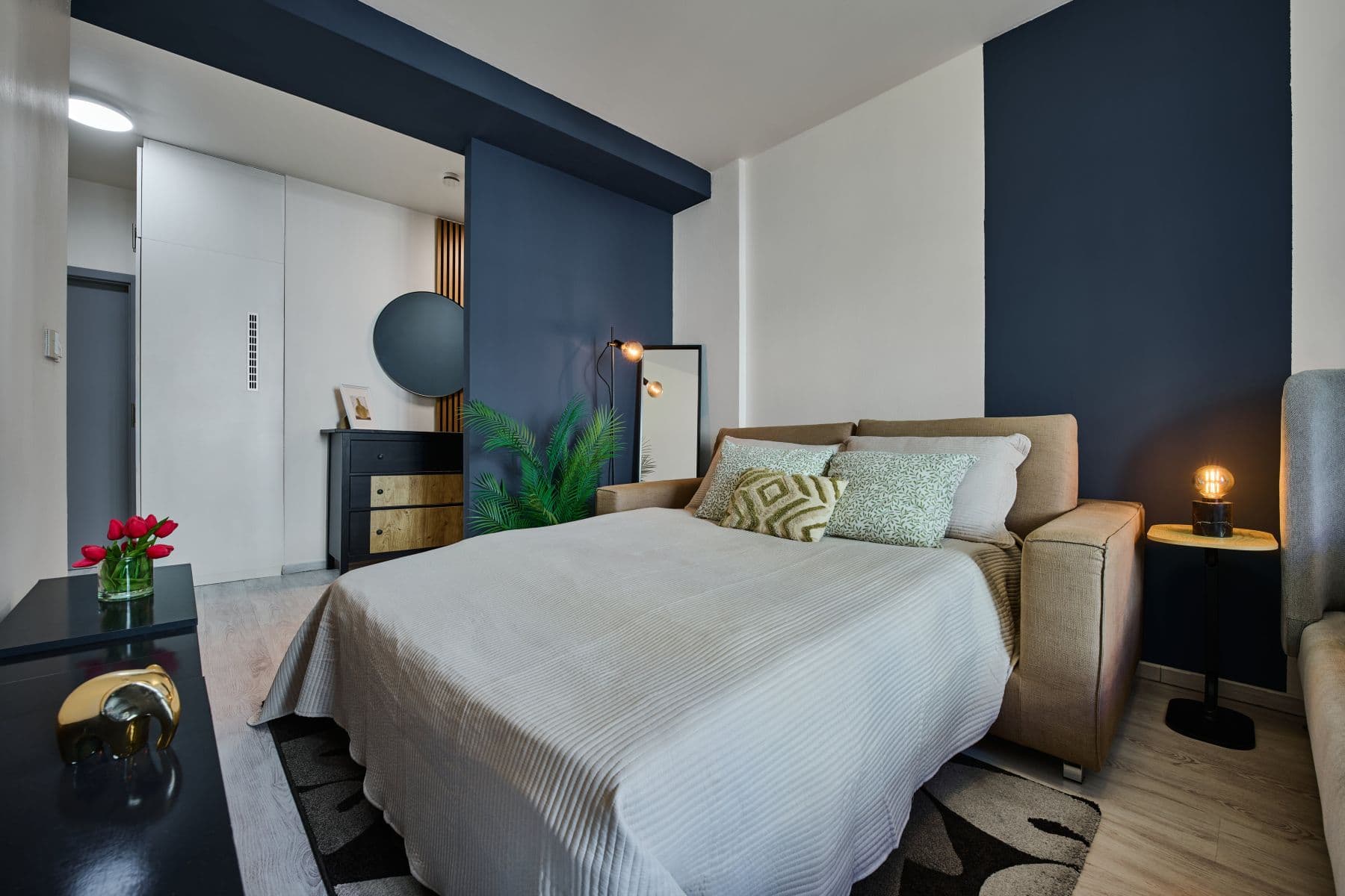 Pronájem bytu  30 m², Mostecká, Praha, Praha