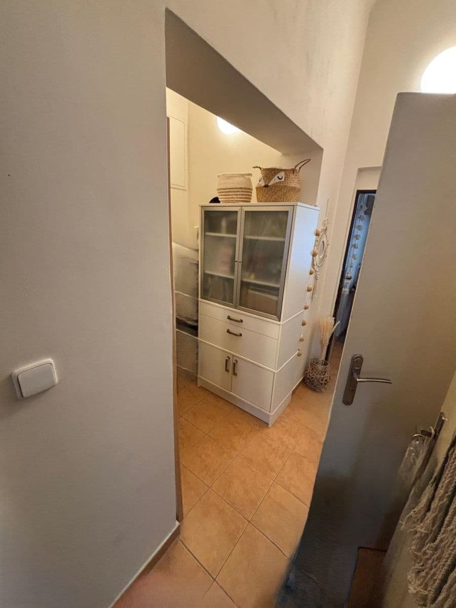 Pronájem bytu  43 m², Lublaňská, Praha, Praha