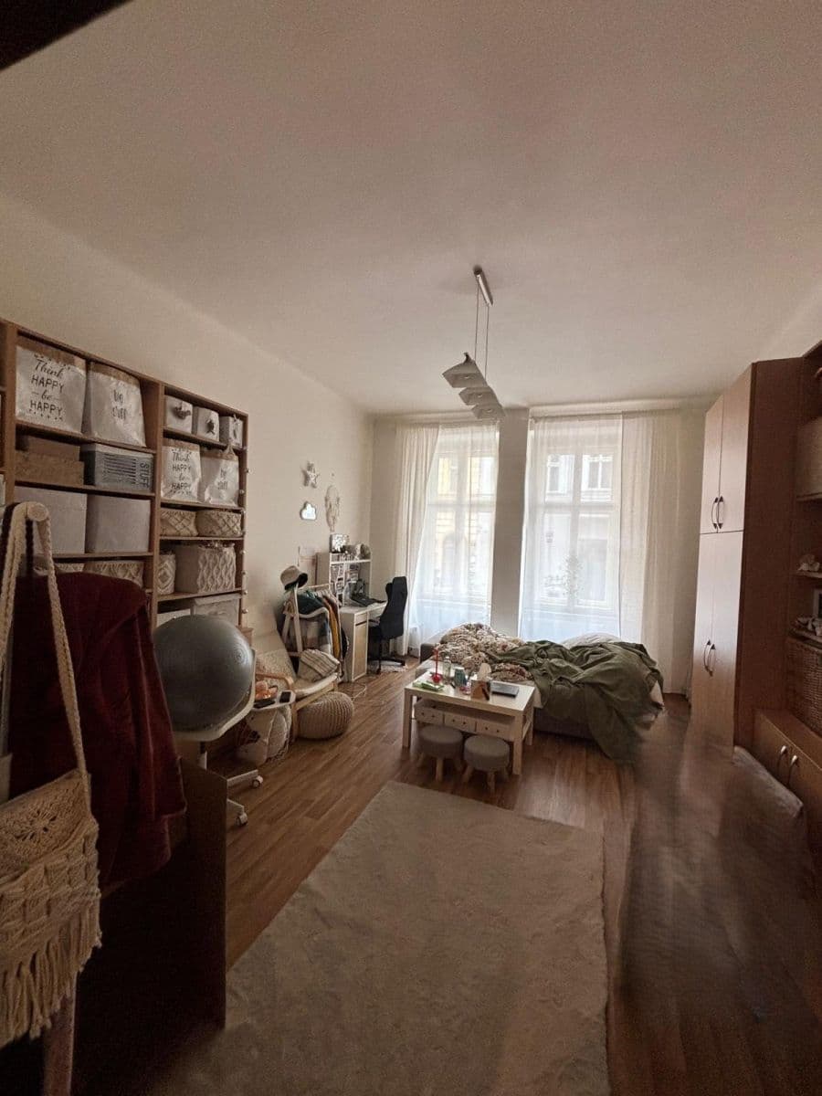 Pronájem bytu  43 m², Lublaňská, Praha, Praha