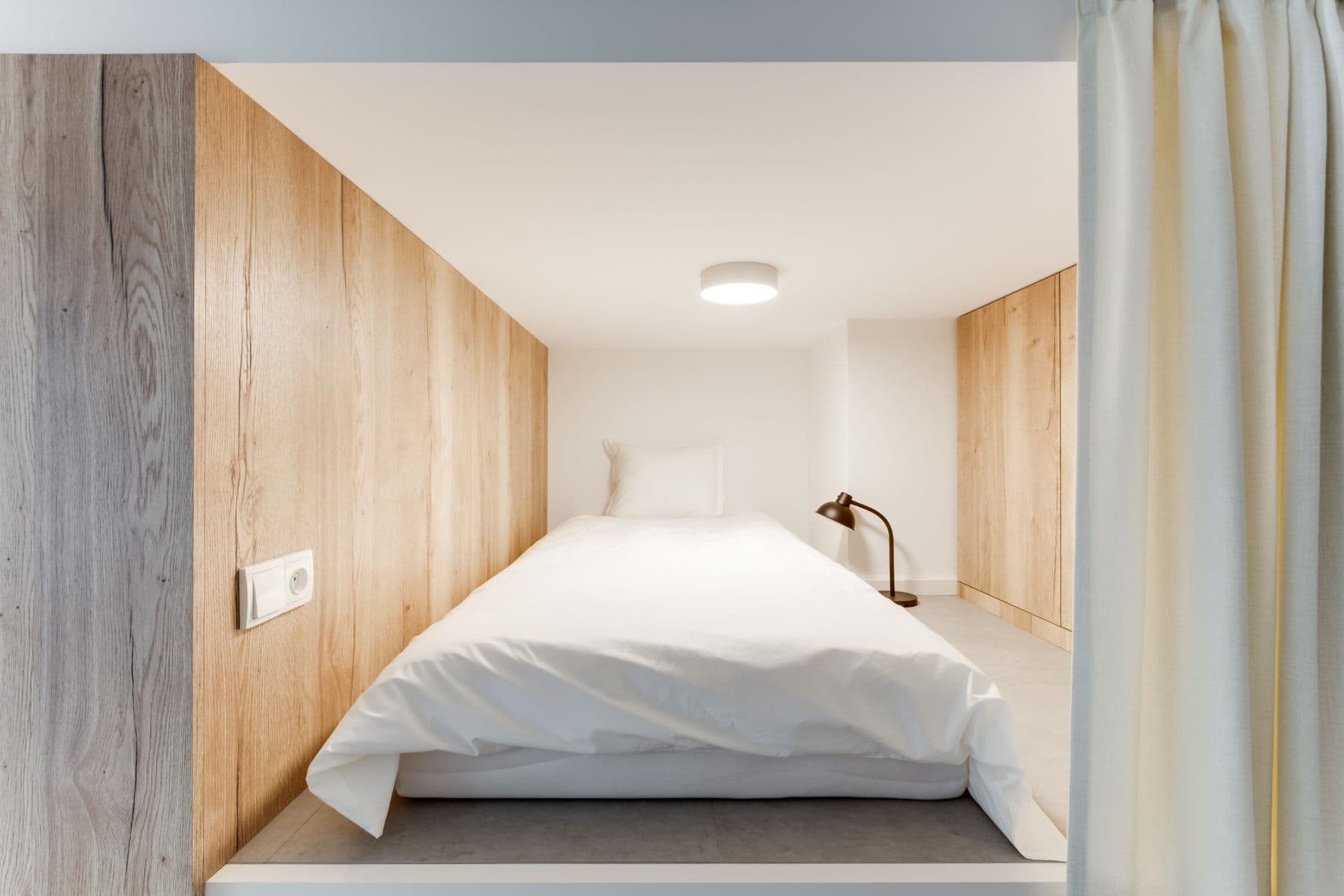 Pronájem bytu  60 m², Tusarova, Praha, Praha