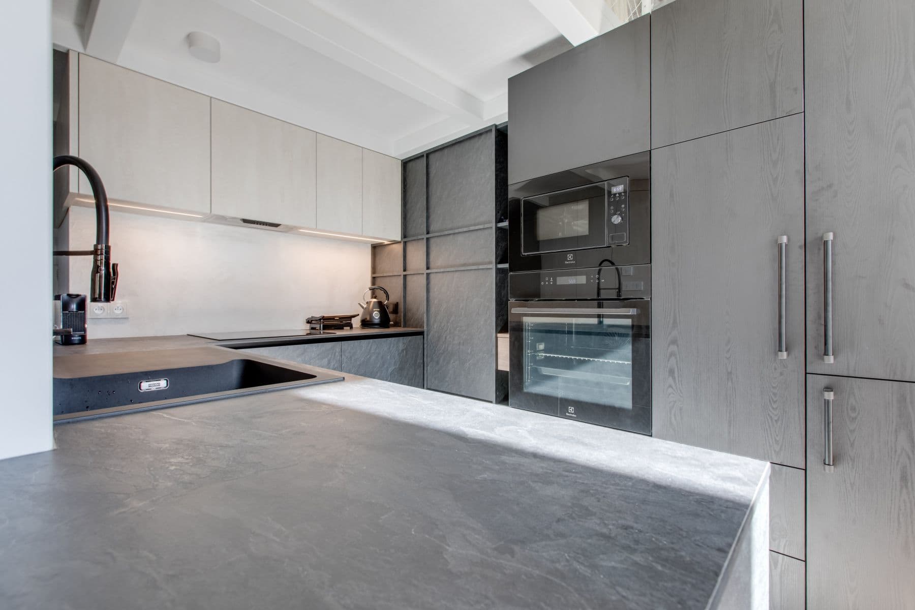 Pronájem bytu  60 m², Tusarova, Praha, Praha