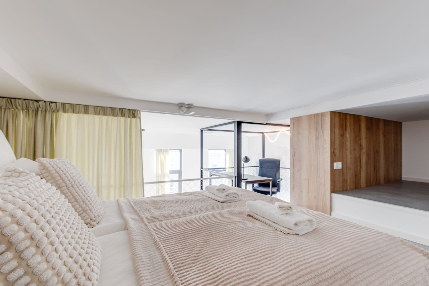 Pronájem bytu  60 m², Tusarova, Praha, Praha