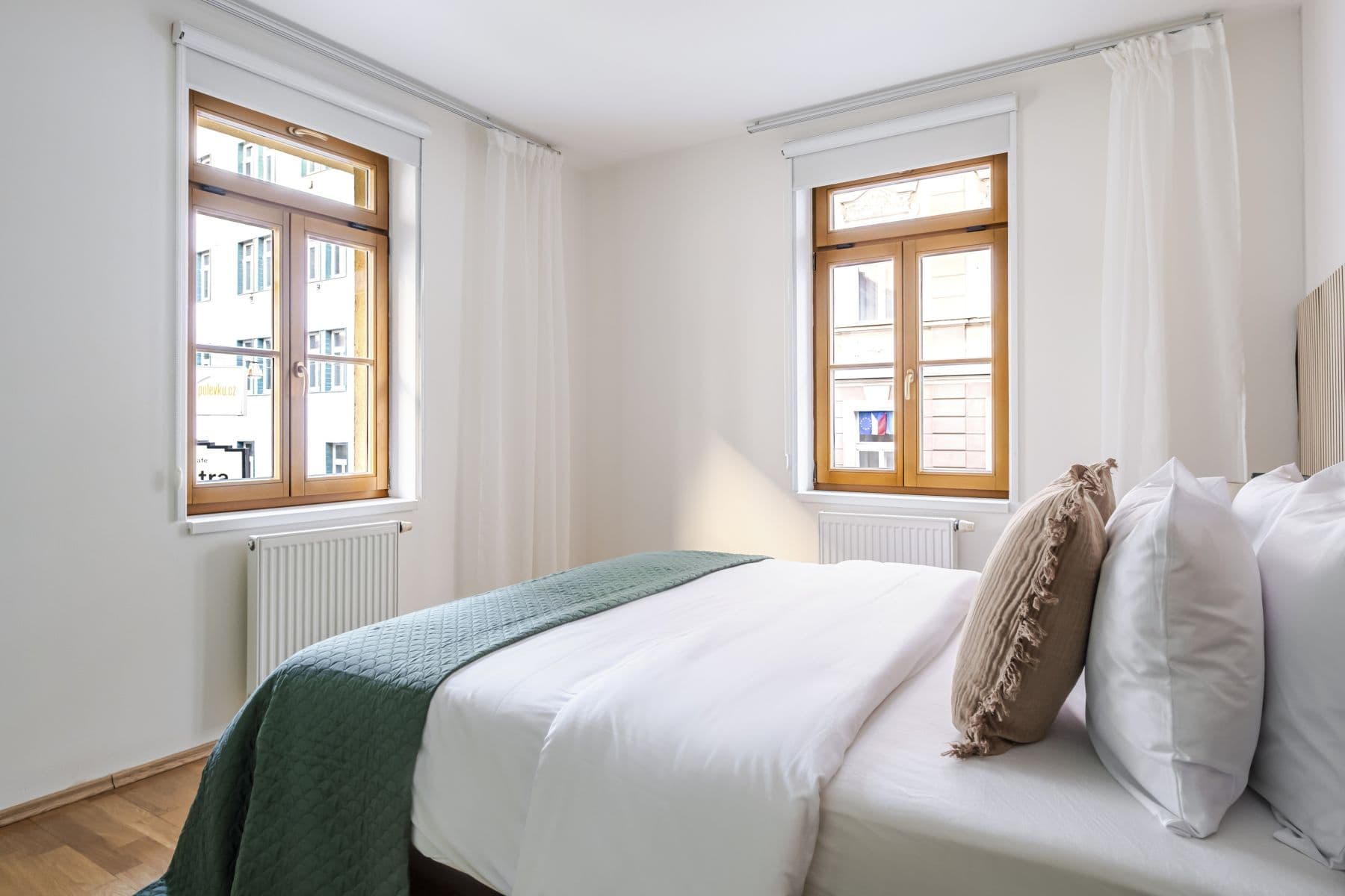 Pronájem bytu  65 m², U Staré sokolovny, Praha, Praha