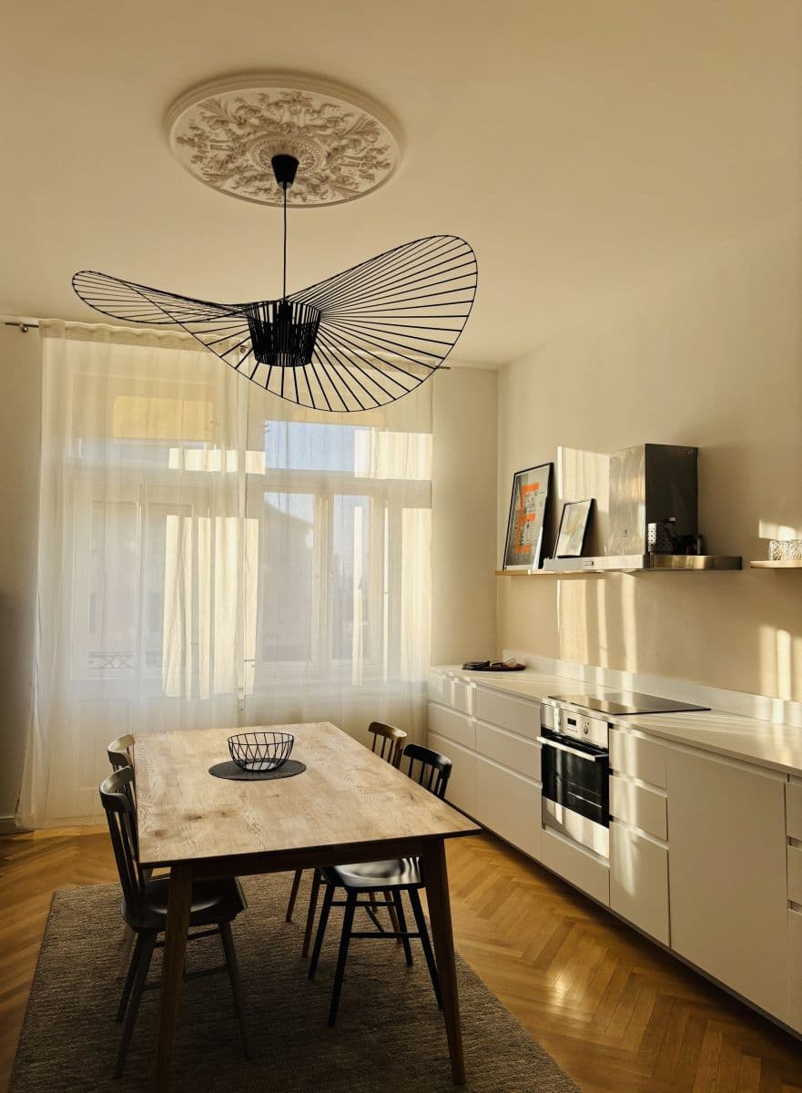 Pronájem bytu  80 m², Dvacátého Osmého Pluku, Praha, Praha