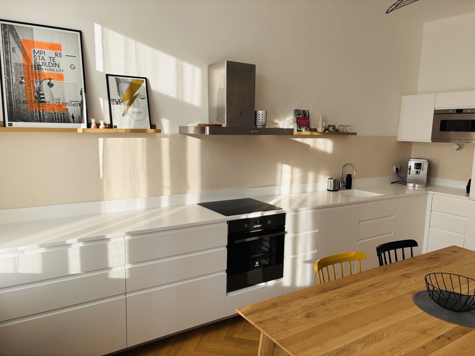 Pronájem bytu  80 m², Dvacátého Osmého Pluku, Praha, Praha