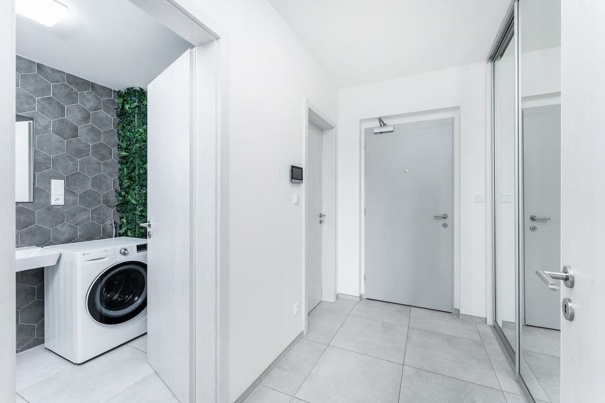 Pronájem bytu  59 m², Ocelářská, Praha, Praha