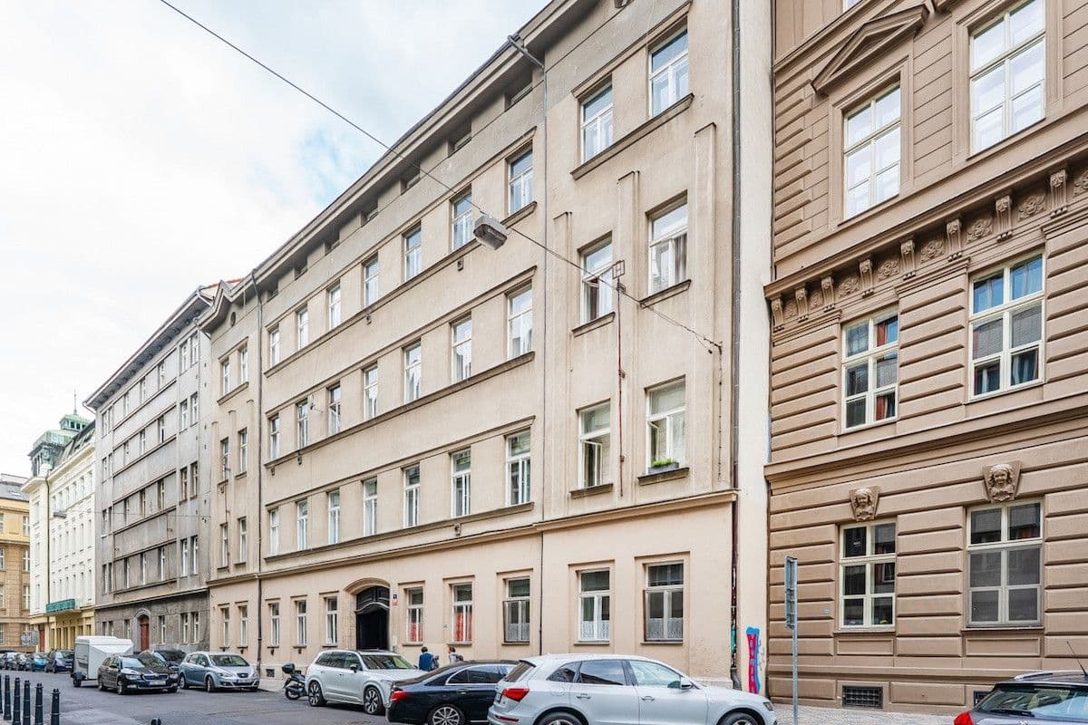 Pronájem bytu  80 m², U Půjčovny, Praha, Praha
