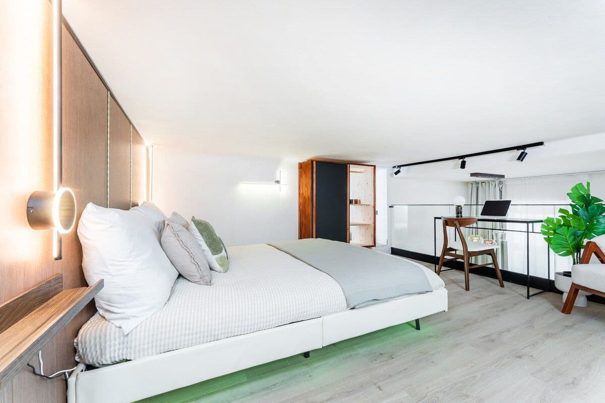 Pronájem bytu  80 m², U Půjčovny, Praha, Praha