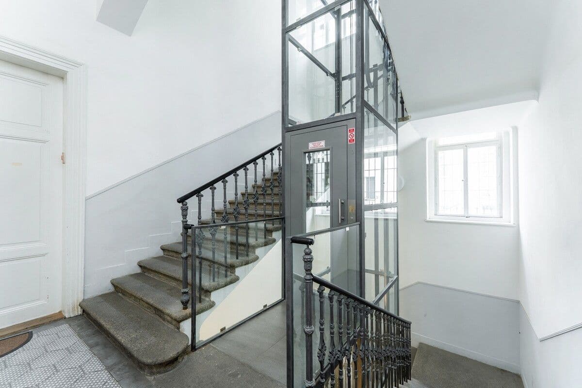 Pronájem bytu  80 m², U Půjčovny, Praha, Praha