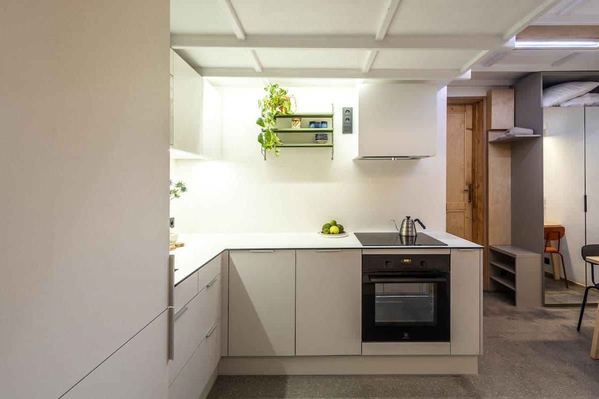 Pronájem bytu  18 m², Svornosti, Praha, Praha