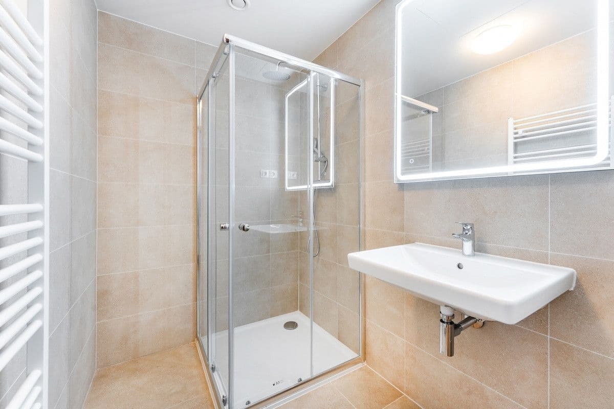 Pronájem bytu  90 m², Šiklové, Praha, Praha