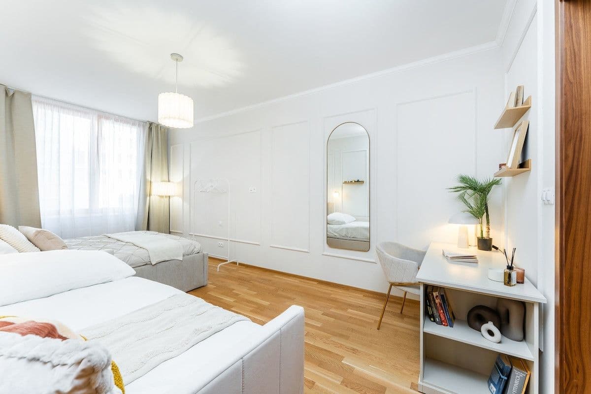 Pronájem bytu  90 m², Šiklové, Praha, Praha