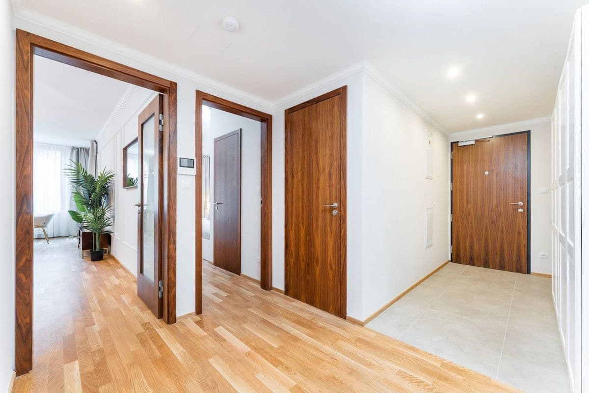 Pronájem bytu  90 m², Šiklové, Praha, Praha