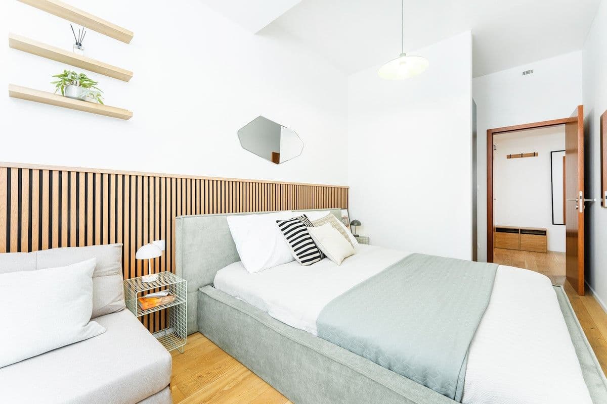 Pronájem bytu  53 m², Nádražní, Praha, Praha