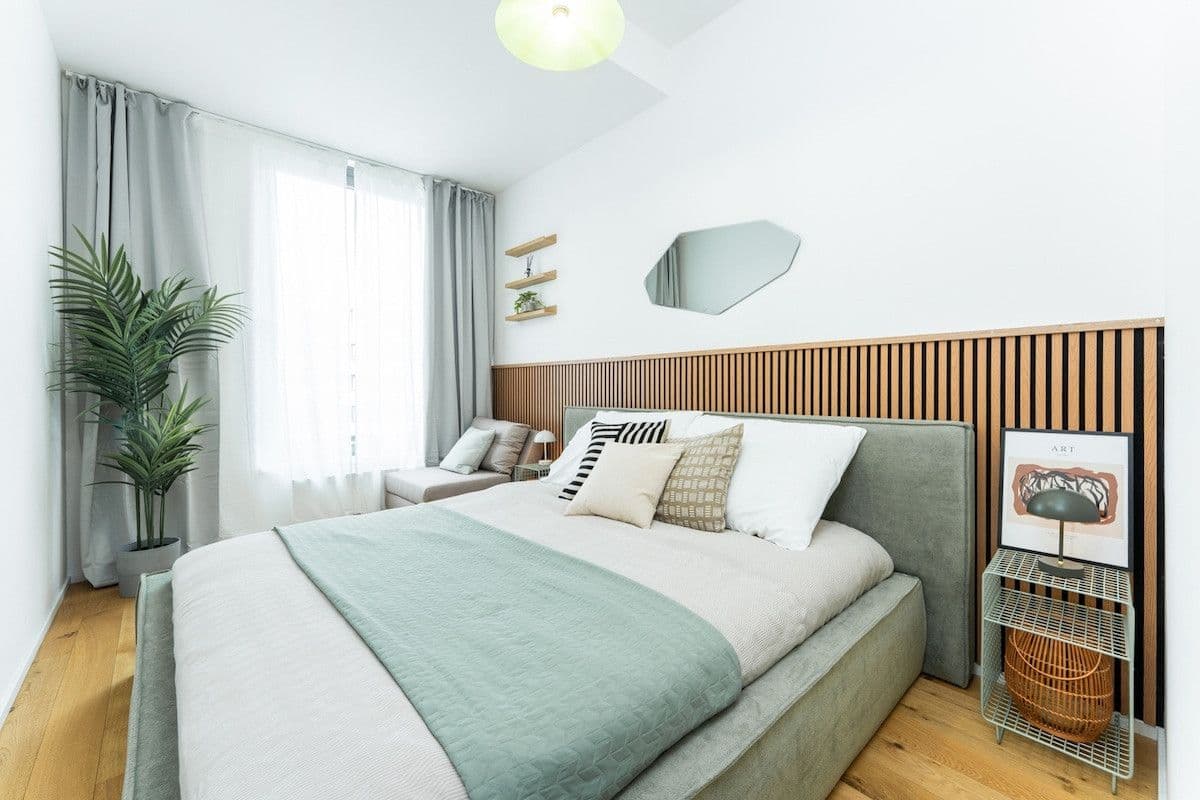 Pronájem bytu  53 m², Nádražní, Praha, Praha