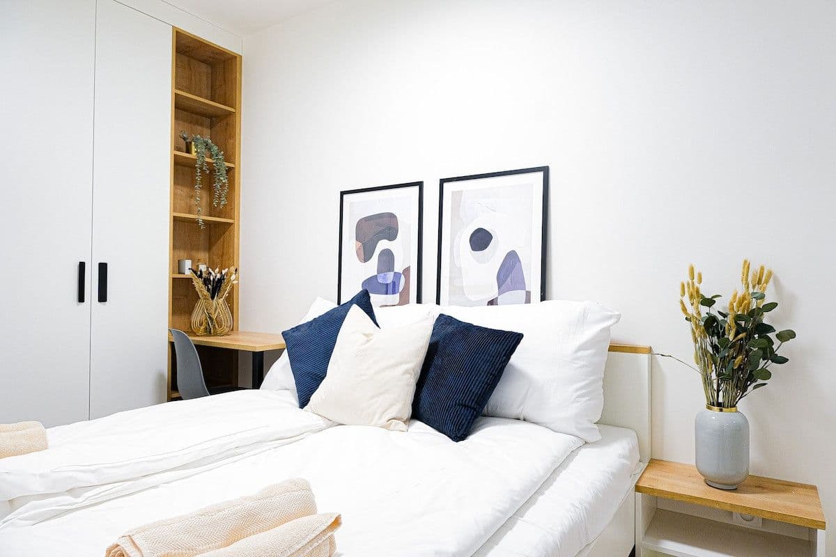 Pronájem bytu  45 m², Plzeňská, Praha, Praha