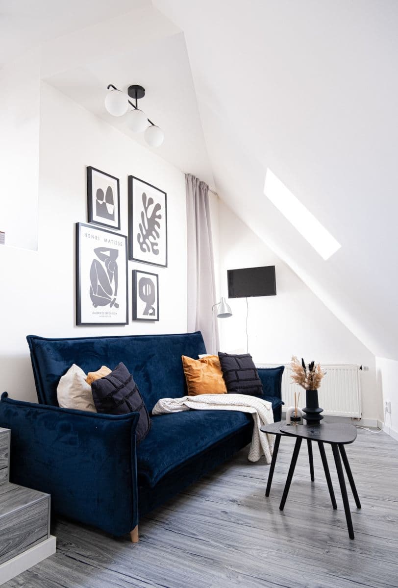 Pronájem bytu  38 m², Školská, Praha, Praha