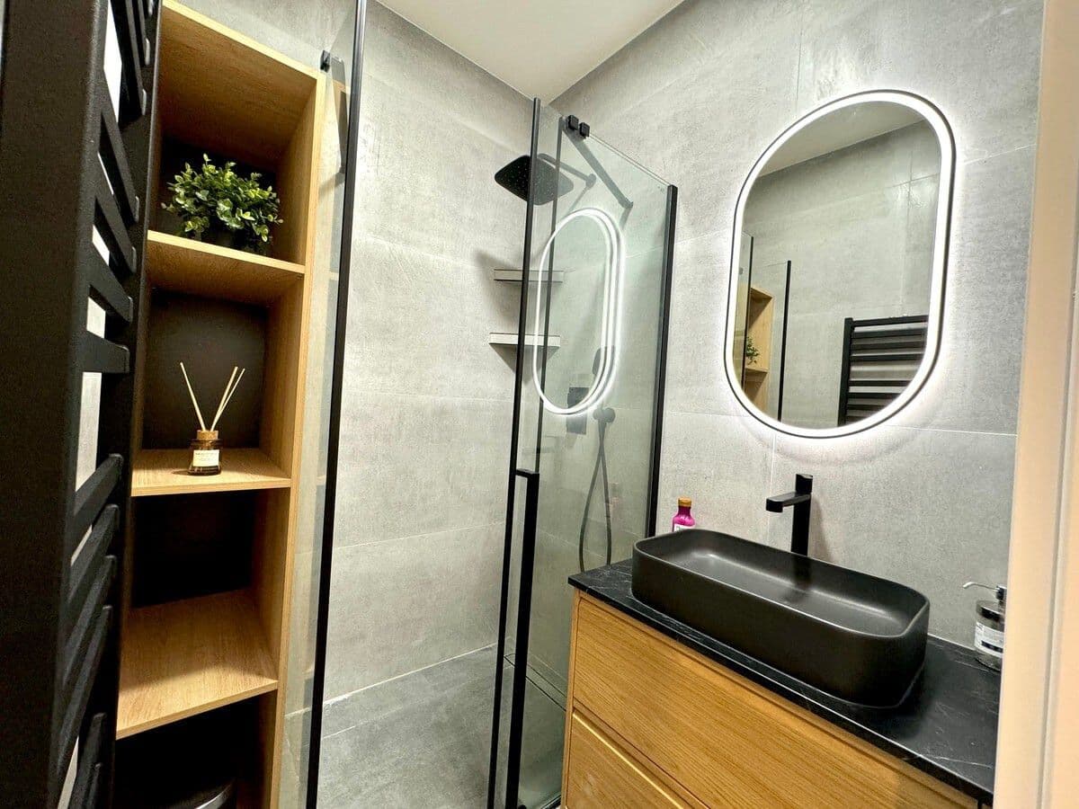 Pronájem bytu  50 m², Křemencova, Praha, Praha