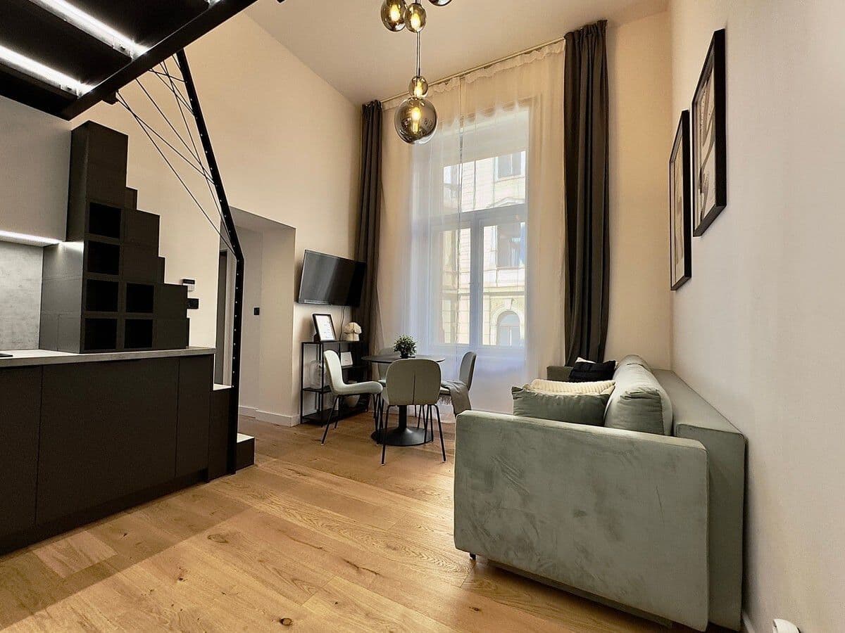 Pronájem bytu  50 m², Křemencova, Praha, Praha