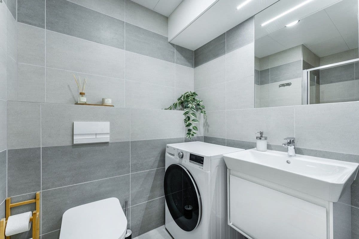 Pronájem bytu  23 m², Plzeňská, Praha, Praha