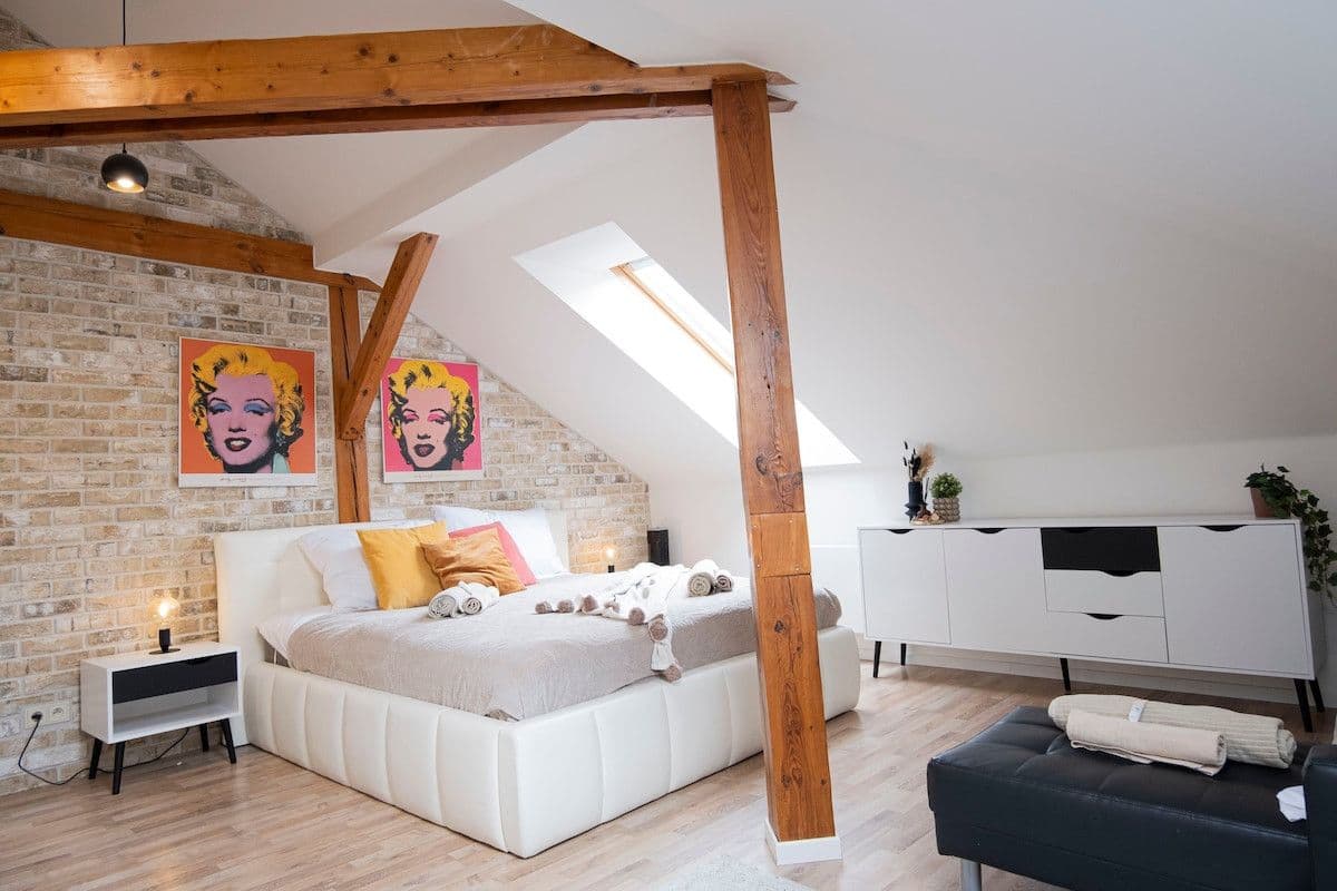 Pronájem bytu  100 m², Opletalova, Praha, Praha