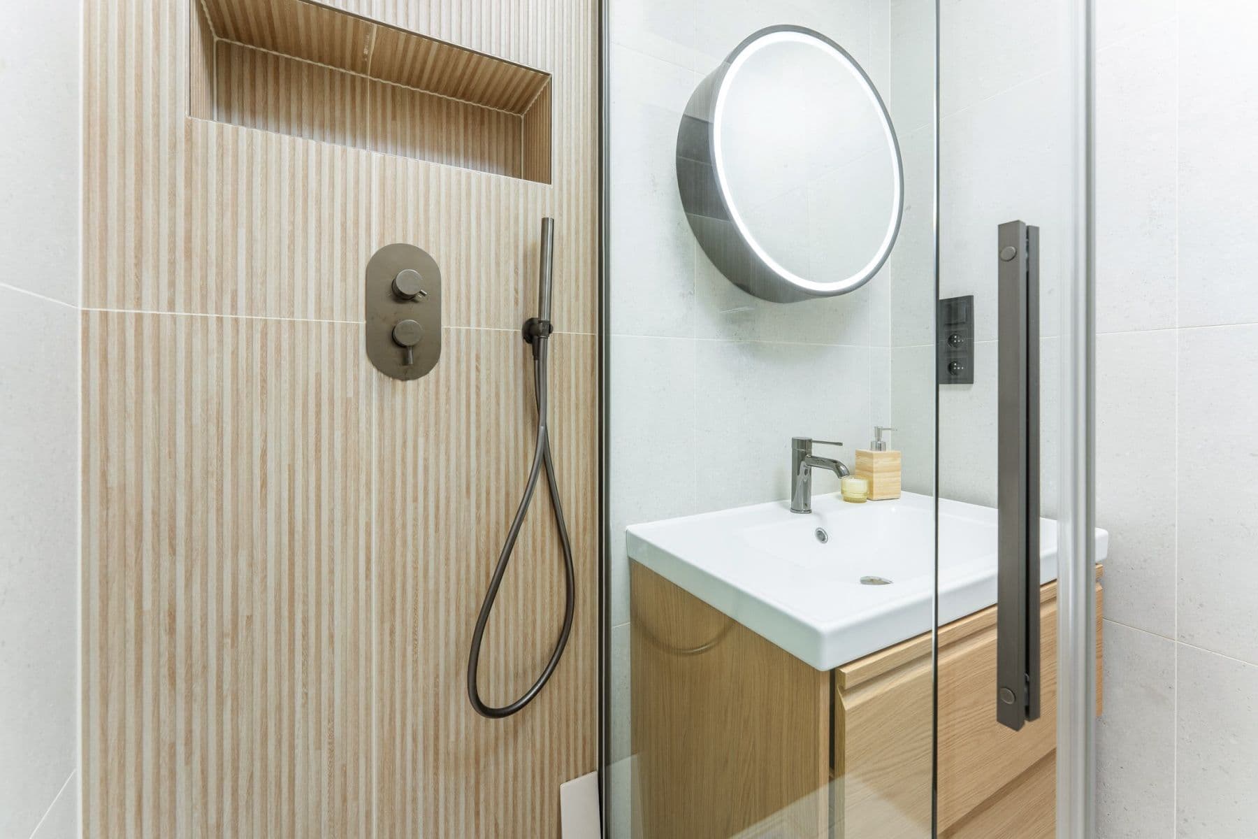 Pronájem bytu  35 m², Lublaňská, Praha, Praha