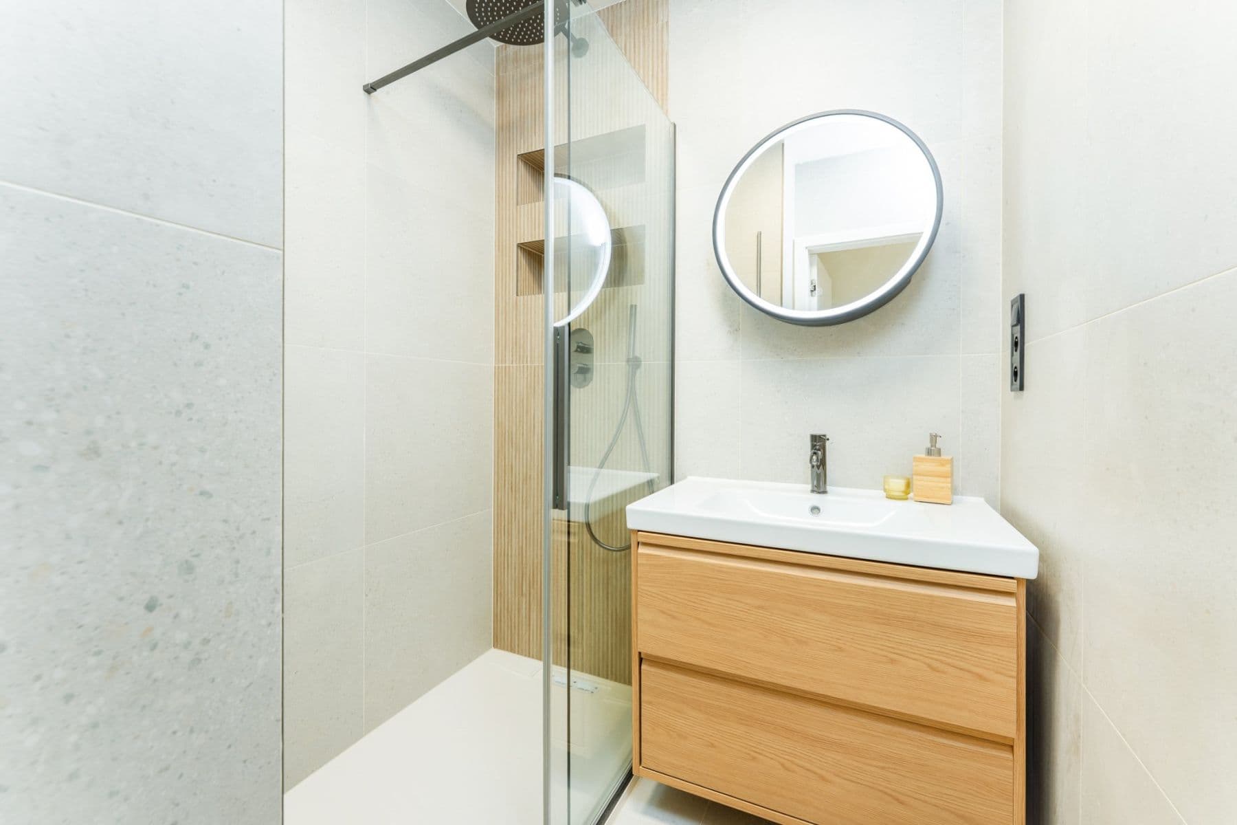 Pronájem bytu  35 m², Lublaňská, Praha, Praha