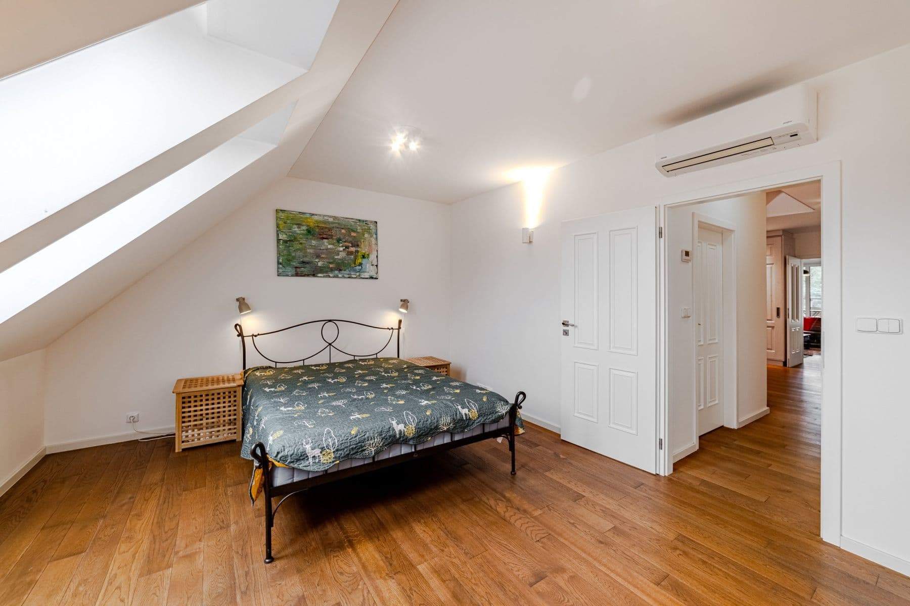 Pronájem bytu  138 m², Ohradní, Praha, Praha