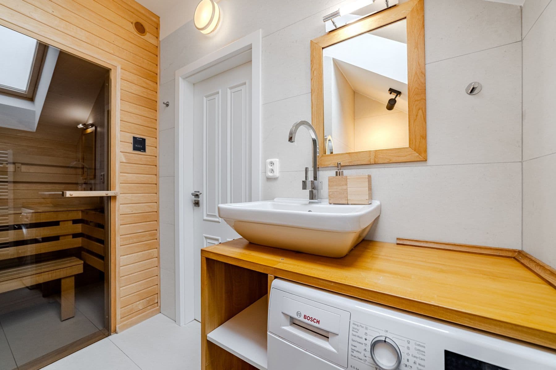 Pronájem bytu  138 m², Ohradní, Praha, Praha