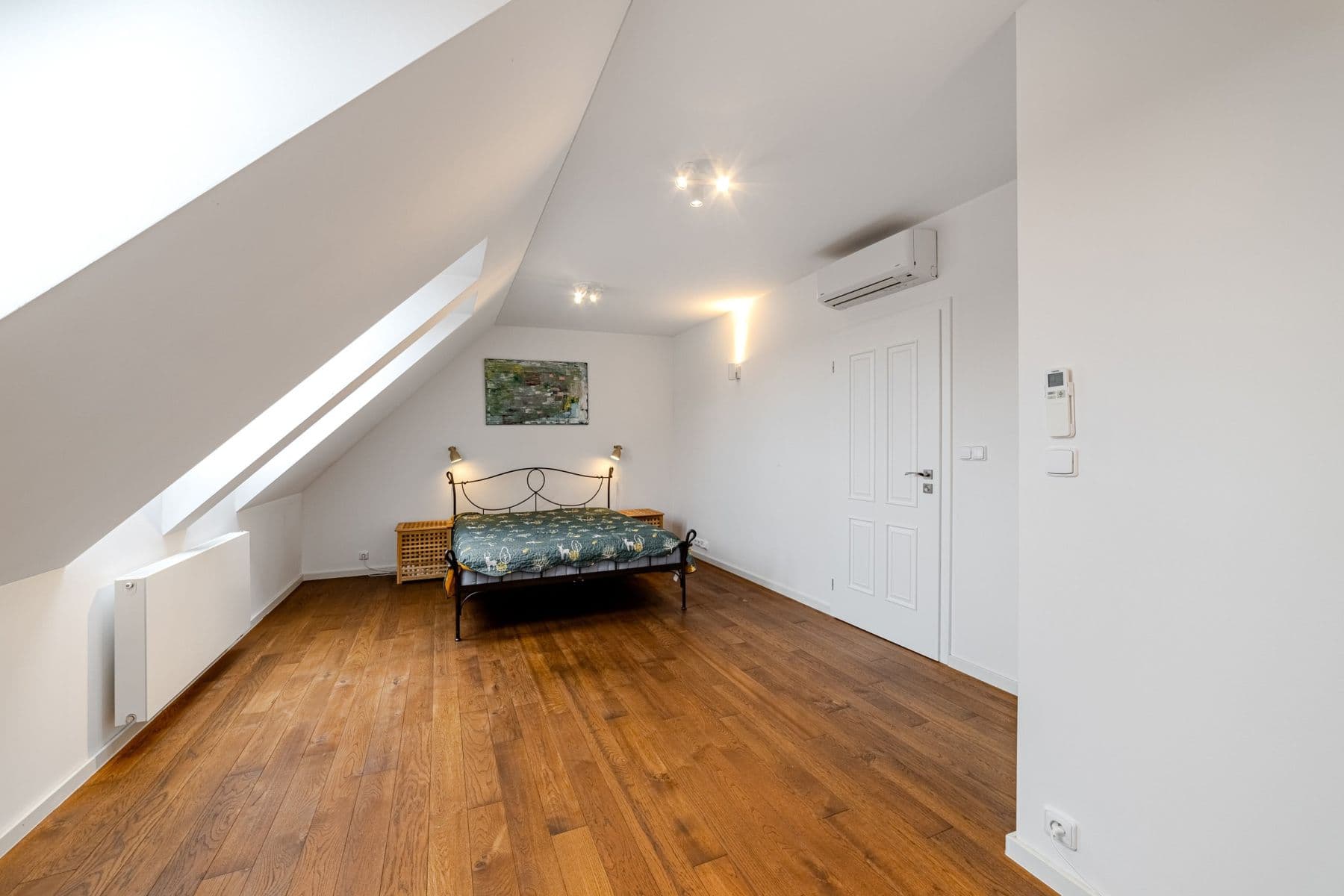 Pronájem bytu  138 m², Ohradní, Praha, Praha