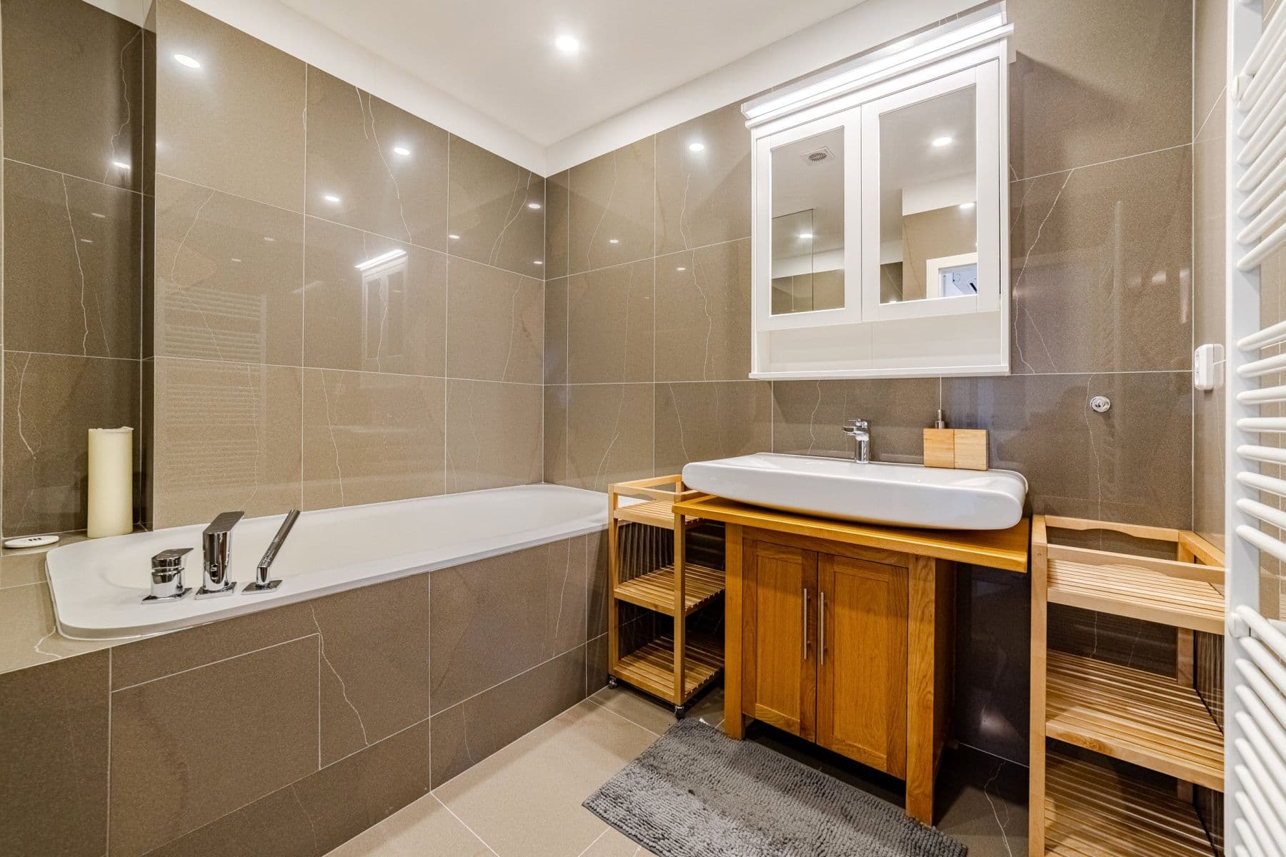 Pronájem bytu  138 m², Ohradní, Praha, Praha