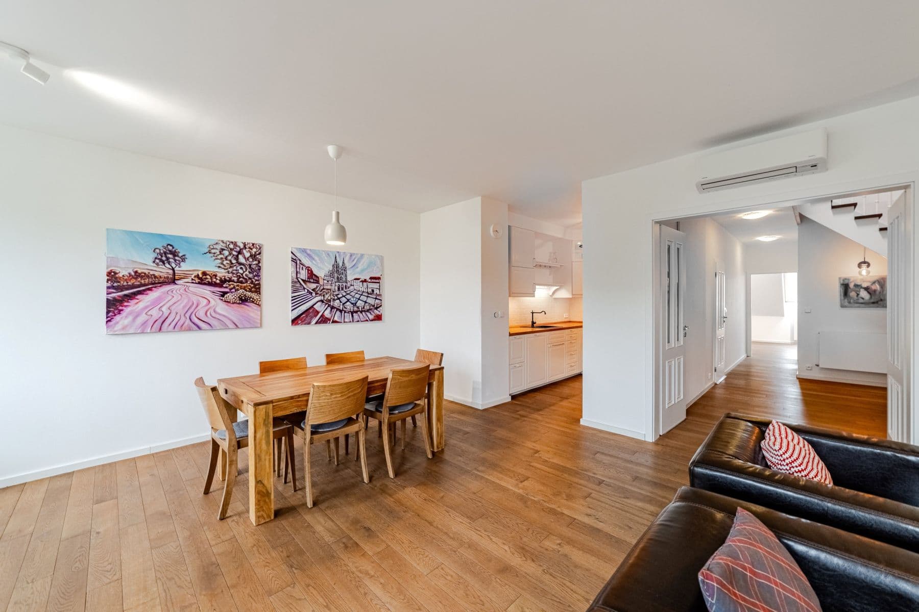 Pronájem bytu  138 m², Ohradní, Praha, Praha